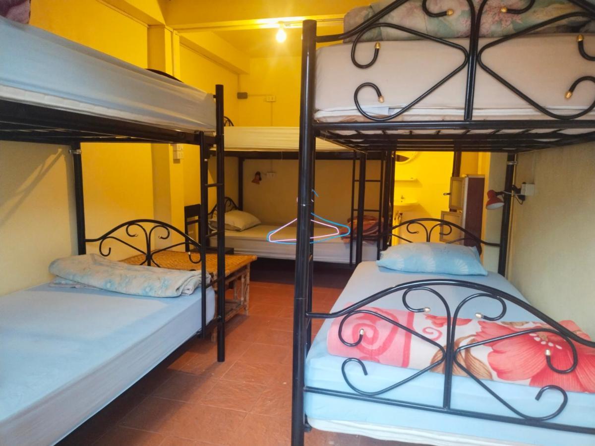 Pdv Guesthouse Muang Ngoi 외부 사진