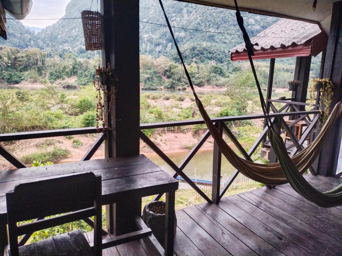 Pdv Guesthouse Muang Ngoi 외부 사진