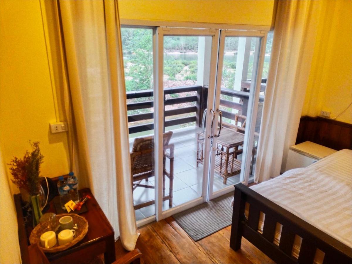 Pdv Guesthouse Muang Ngoi 외부 사진