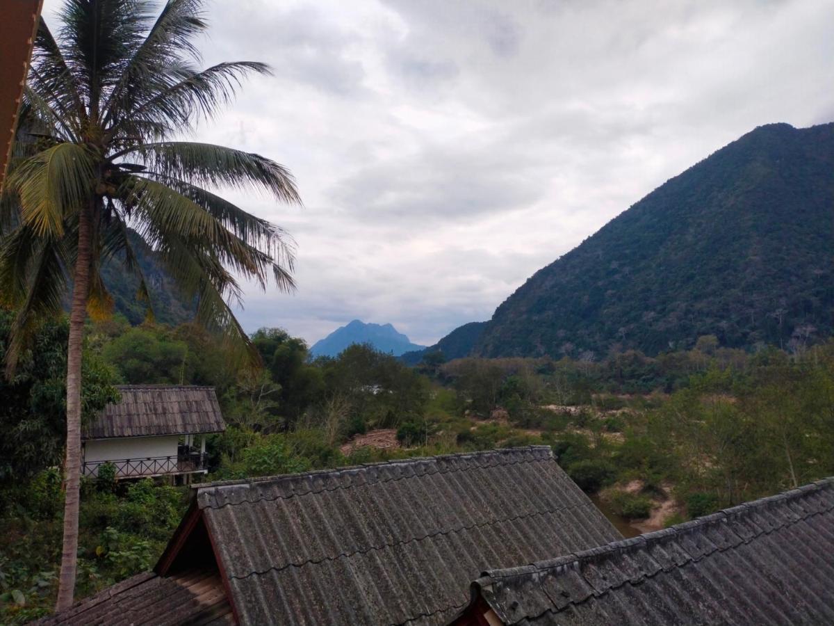 Pdv Guesthouse Muang Ngoi 외부 사진