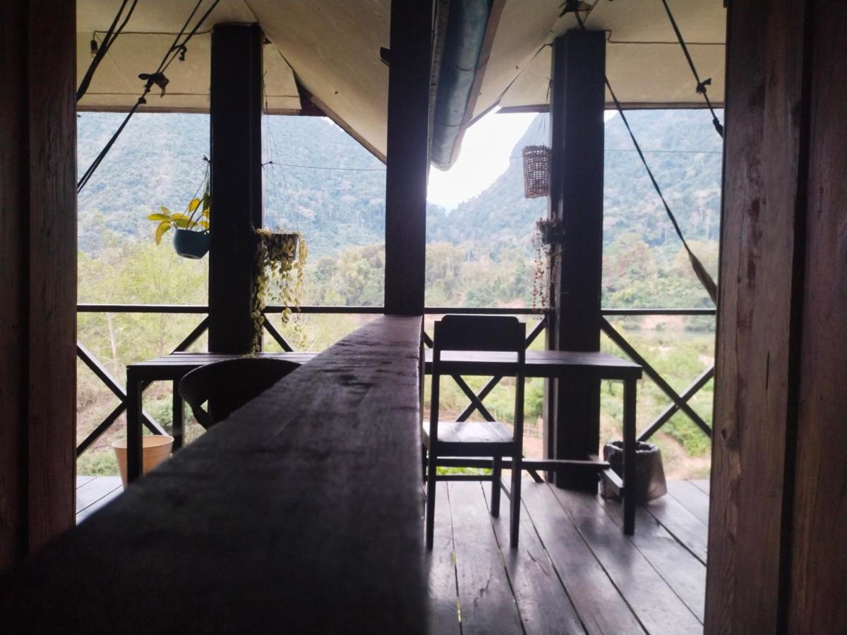 Pdv Guesthouse Muang Ngoi 외부 사진
