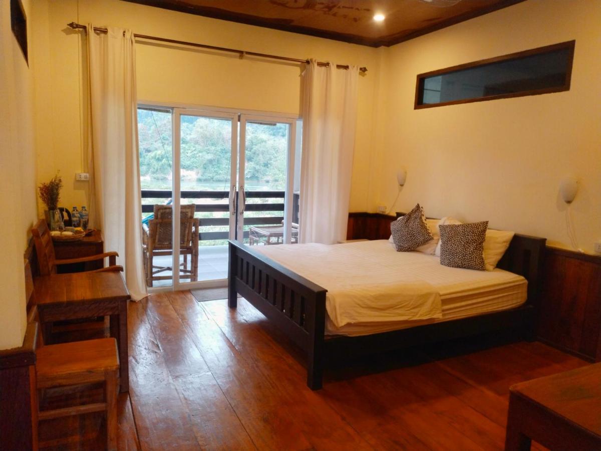 Pdv Guesthouse Muang Ngoi 외부 사진