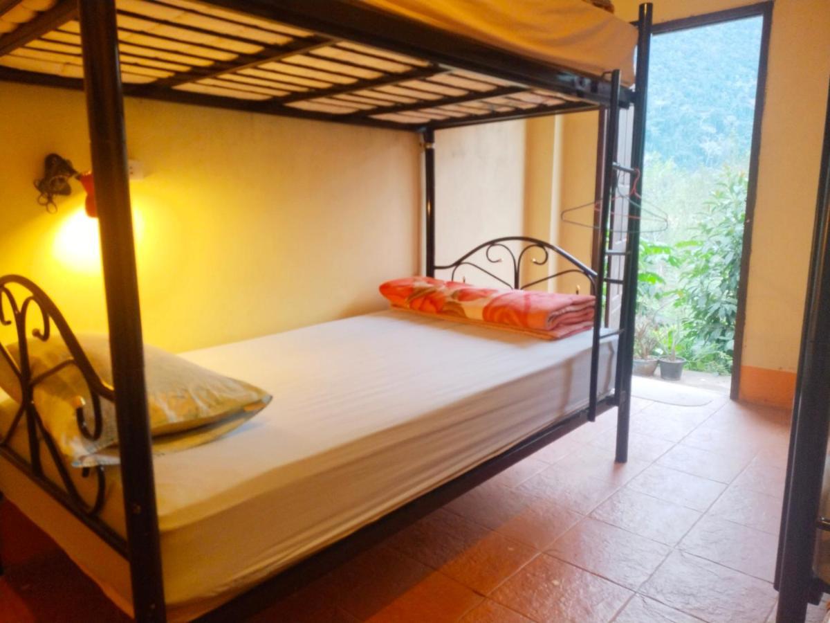 Pdv Guesthouse Muang Ngoi 외부 사진