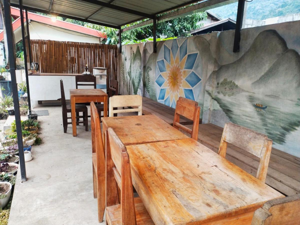 Pdv Guesthouse Muang Ngoi 외부 사진