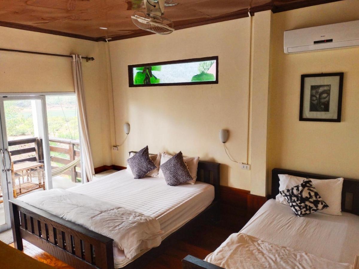 Pdv Guesthouse Muang Ngoi 외부 사진