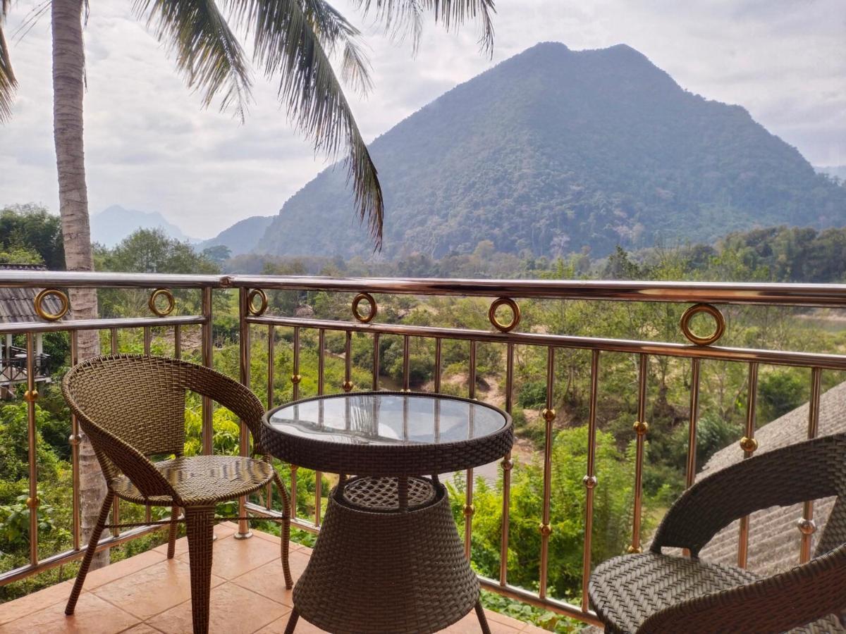 Pdv Guesthouse Muang Ngoi 외부 사진